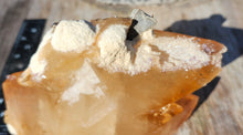 Load image into Gallery viewer, Calcite