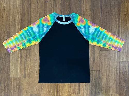 Medium 3/4 length-sleeved shirt