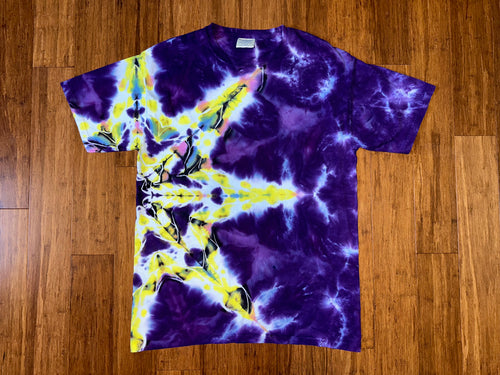 Medium short-sleeved shirt