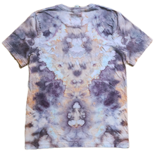 Load image into Gallery viewer, Large Short-sleeved Shirt